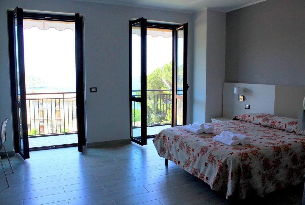 Meuble Leonetti Bed & Breakfast Centola Exterior photo